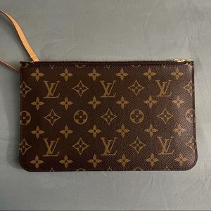🛑SOLD🛑 Monogram Neverfull MM Pouch